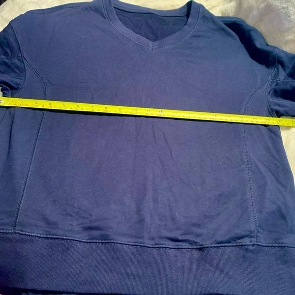 NEW Sweatshirt Medium Navy Blue V-Neck Long-Sleeved Basic Top NWOT! - Picture 11 of 13